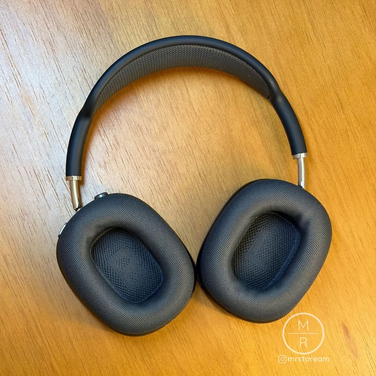 AirPods Max Lightning / Garantia / Até 18x no cartão - Fones de