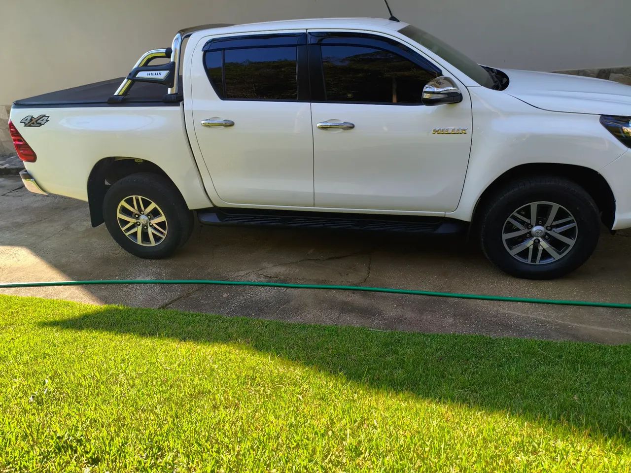 Toyota Hilux Hilux CD SRV 4x4 2.8 TDI Diesel Aut. 2017
