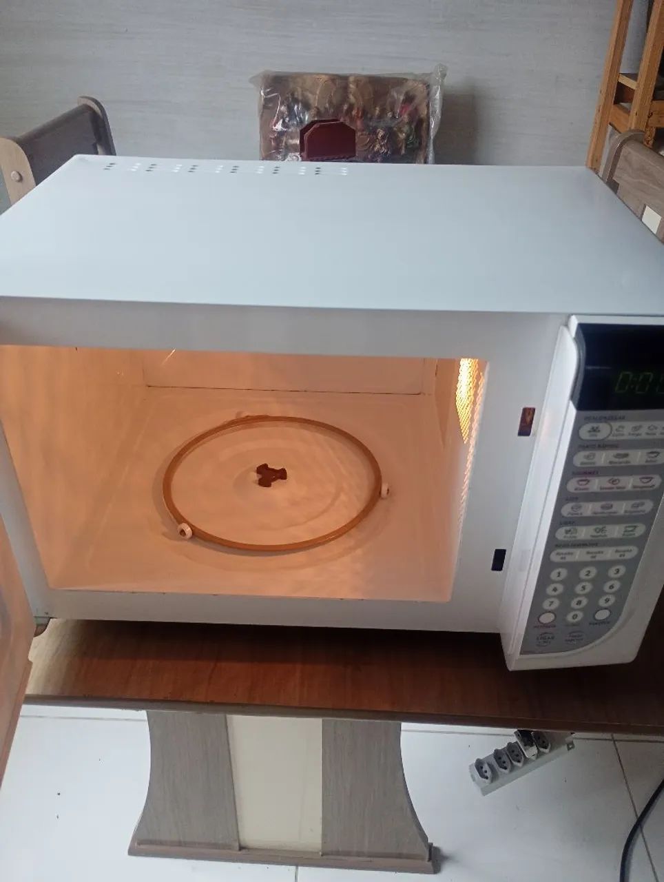 Microondas Eletrolux 31 Litros Leia com atenção... - Foto 4