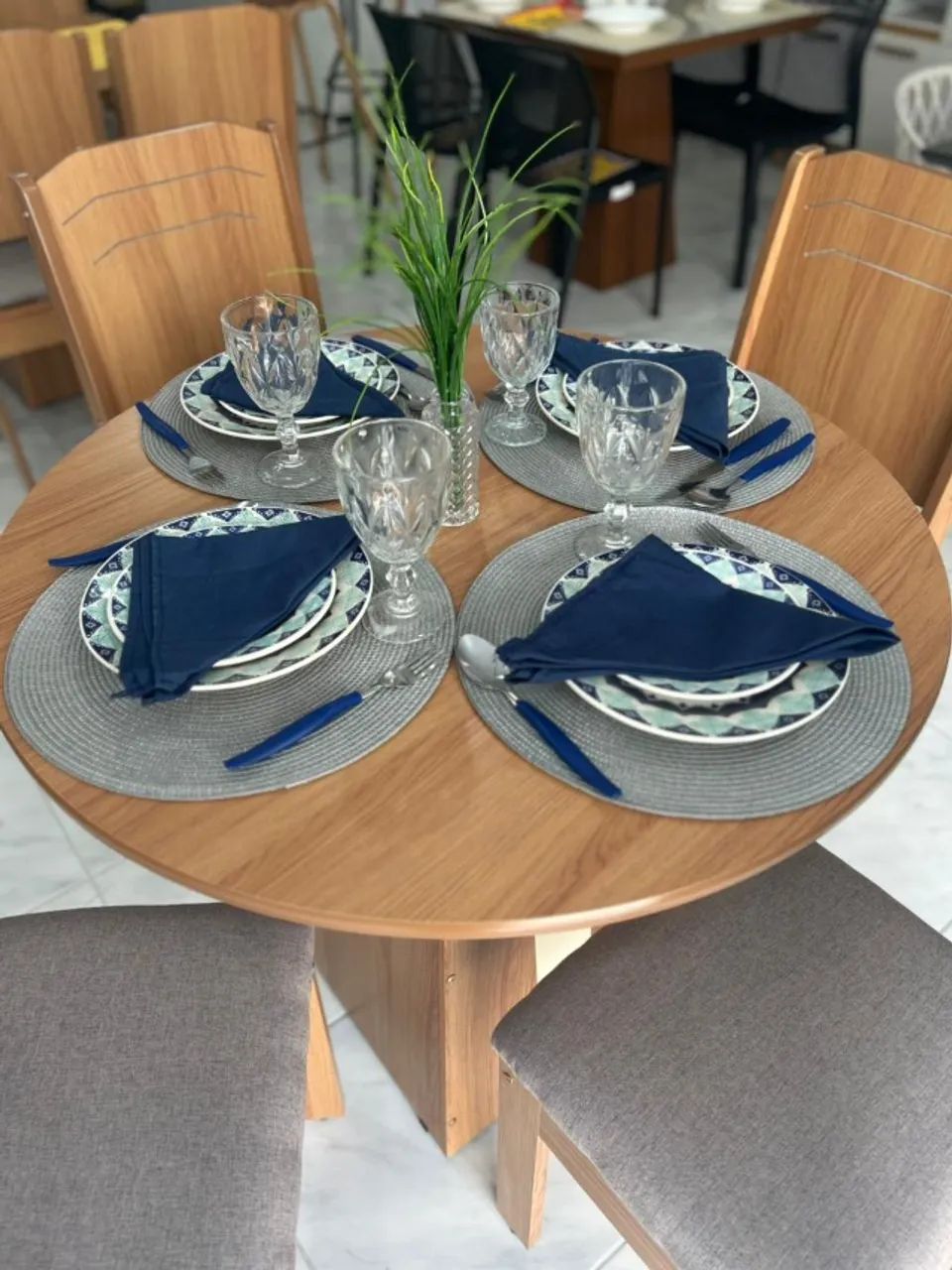 Sala de Jantar com 4 Cadeiras 100% MDF com Tampo Redondo  - Foto 5