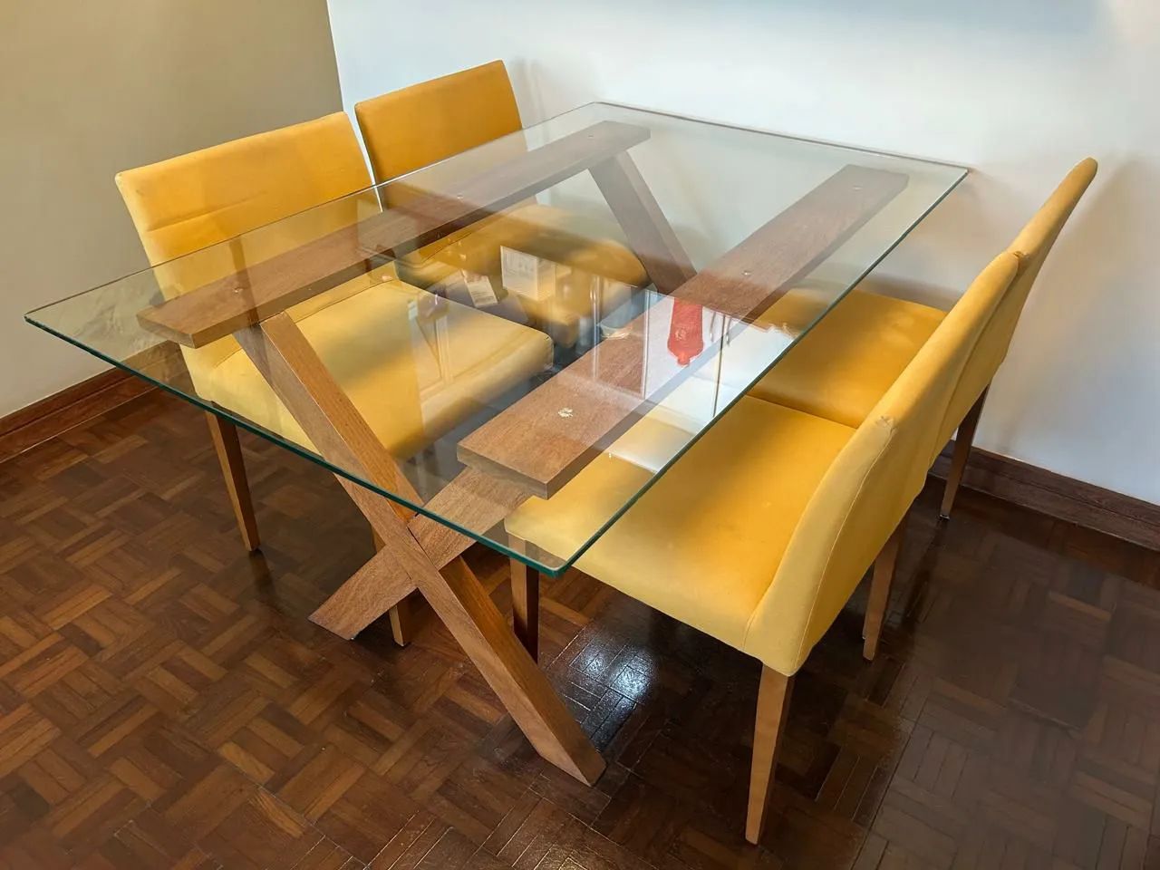 Conjunto de Mesa de Vidro com 4 Cadeiras - Foto 2