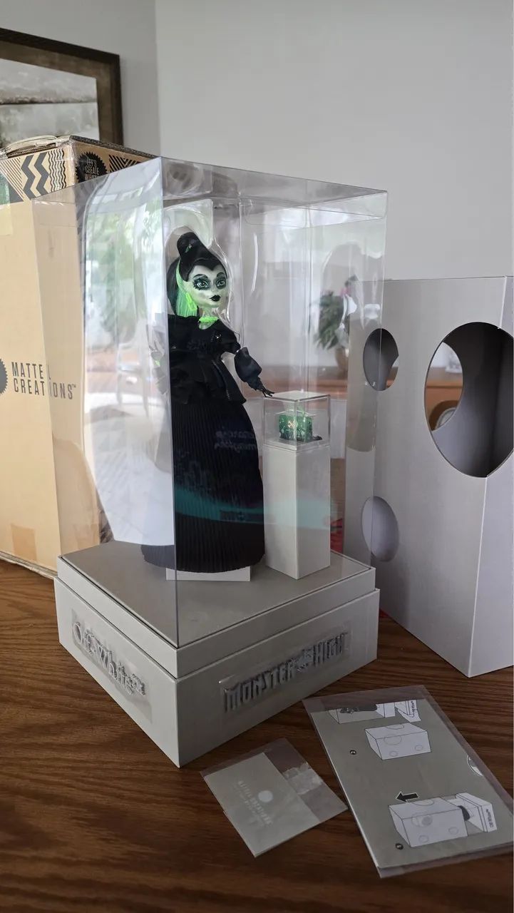 Monster high x off white symphanee