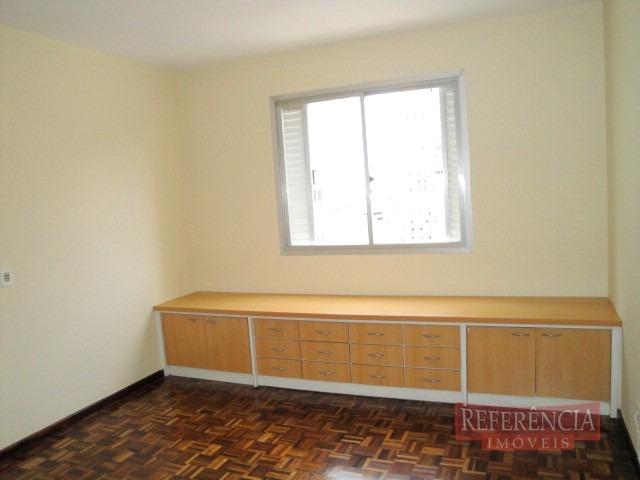 Amplo Apartamento, Reformado, Ensolarado com Ótima Localização, Próx. Colégio Bom Jesus - Foto 10