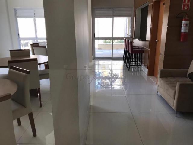 Apartamento à venda com 3 dormitórios cod:V28493UR - Foto 2