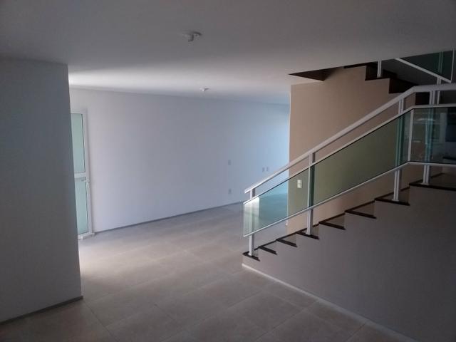 Linda casa em condomínio com ótima localização - Foto 8