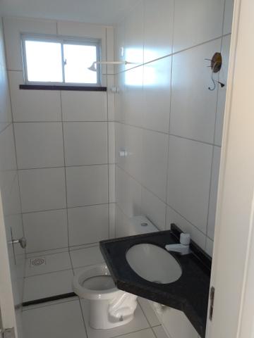 Linda casa em condomínio com ótima localização - Foto 13