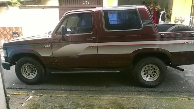 Caminhonete D20