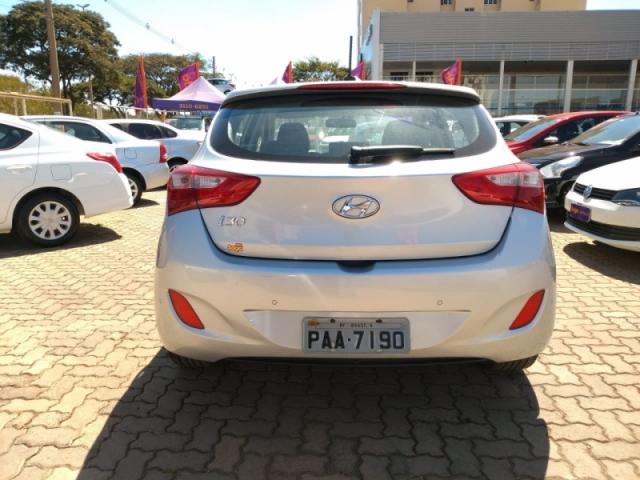 HYUNDAI I30 1.8 MPI 16V GASOLINA 4P 2014 - Foto 8