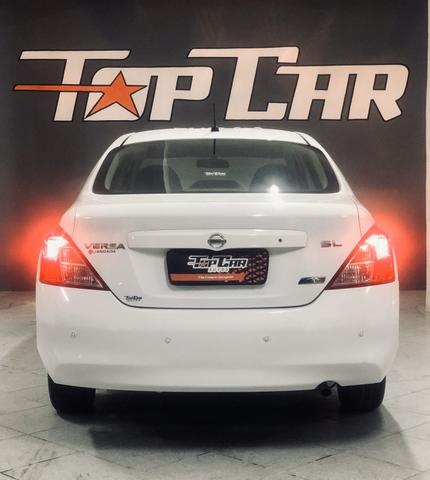 Nissan Versa SL 1.6 - 2013 - Foto 4