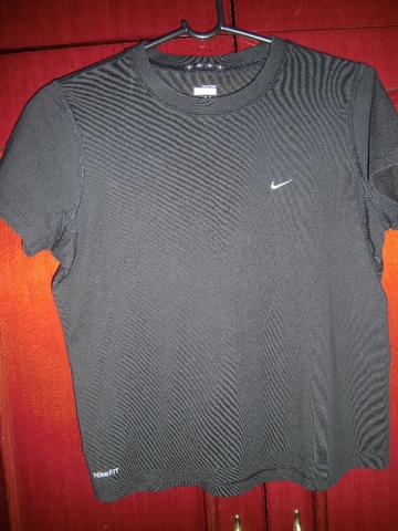 Camiseta Nike Fit