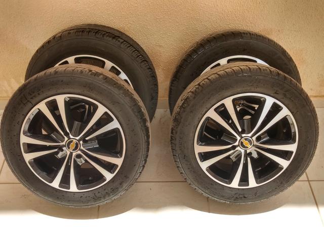 Rodões Aro 14 com 4 Pneus Novos - Foto 5