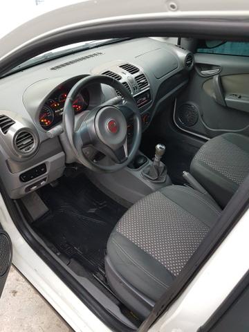 Vendo Grand Siena Essence 1.6 GNV - Foto 8