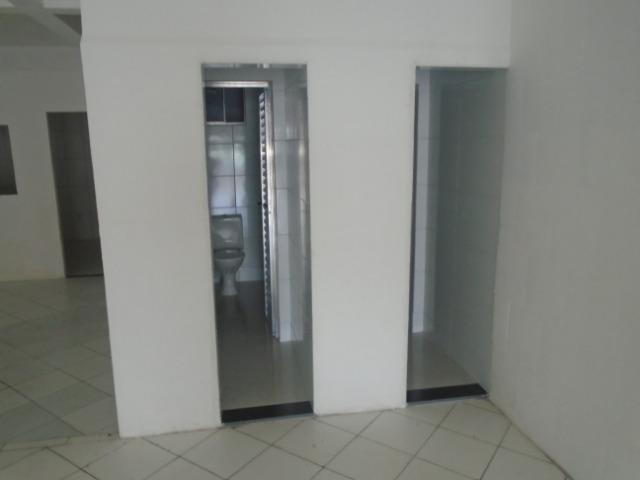 Loja com Área de 150 m² e 2 Garagens para Aluguel no Caminho de Areia (566945) - Foto 14