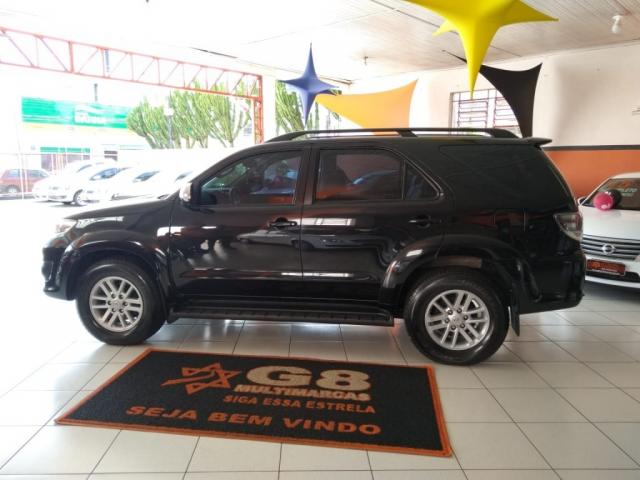 TOYOTA HILUX SW4 SRV D4-D 4X4 3.0 TDI DIES. AUT - Foto 8