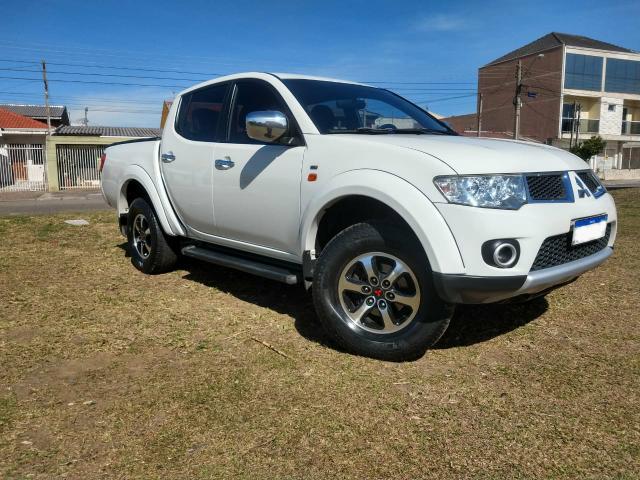 Mitsubishi L200 Triton HPE 3.2 top de linha 4x4 turbo
