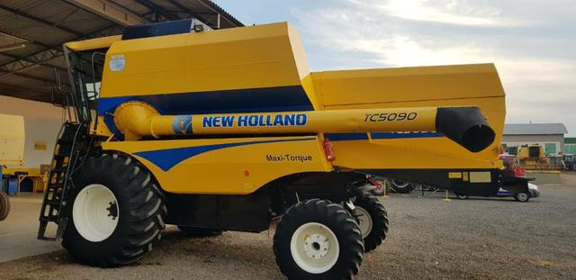 Colheitadeira New Holland TC 5090 ano 2014/ completa , 2.025h 4 pagamentos .