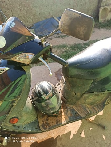 MOTO SUZUKI BURGMAN