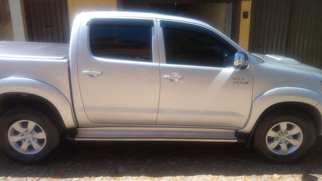 HILUX SRV PRATA 2013 COMPLETA .