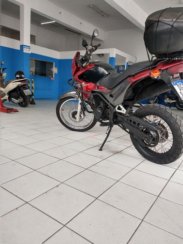 VENDO FALCON 2003 EM DIA SÓ TRANSFERIR RELAÇÃO PNEU TUDO NOVO BAÚ PROTETOR DE TANQUE