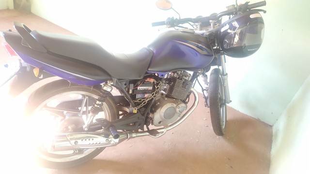 VENDO MOTO SUZUKI ANO 2007 PARTIDA ELÉTRICA