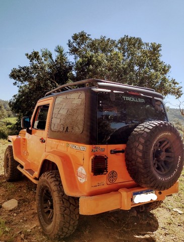 JEEP TROLLER