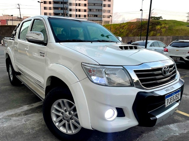 ANALISO TROC- TOYOTA HILUX SRV 3.0 D4-D TURBO DIESEL 4X4 TOP D LINHA IMPECÁVEL IPVA PAGO