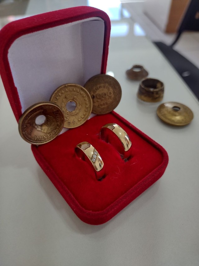 Aliança de moeda antiga legítima com garantia permanente ( fabricação artesanal ) - Foto 6