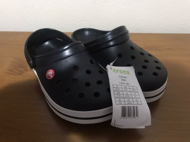 Sandália Crocs Classic Unissex Branco M5 Tam 36 em Promoção | Ofertas na  Americanas