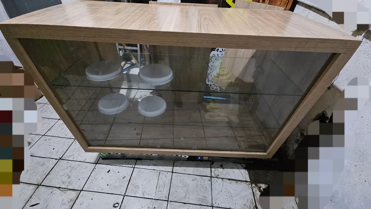 Balcão de madeira para comércio prateleira de vidro  - Foto 6