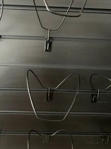 Suporte boné e chapéu 