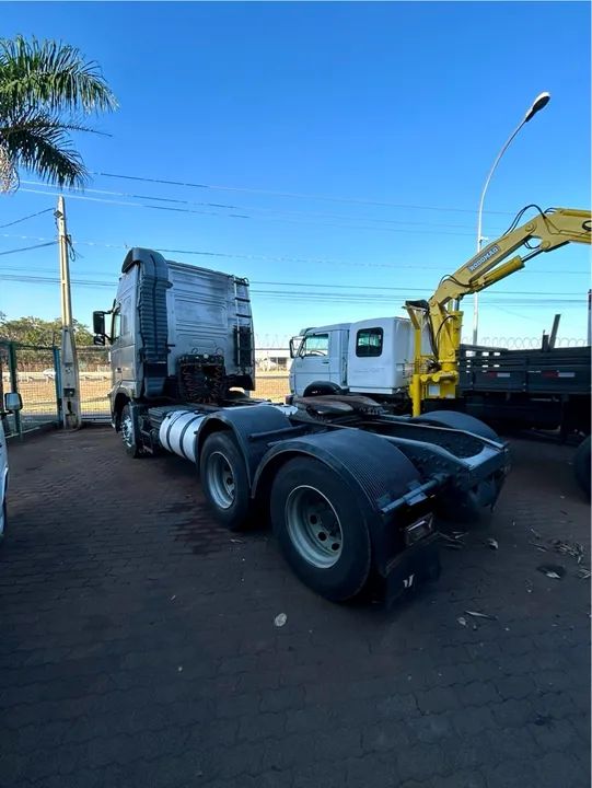 Volvo FH 460 6x4 Globetrotter Leia o Anuncio - Foto 2