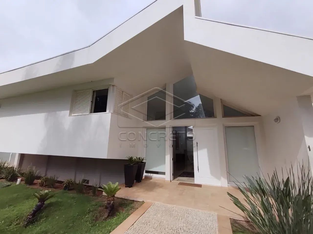 Linda casa em condomínio fechado no residencial COLONIAL. - Foto 2
