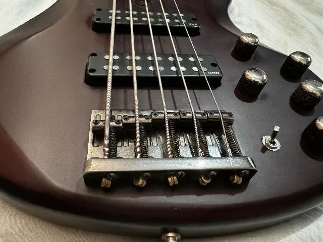 Baixo 5 cordas yamaha trbx505 - Foto 3