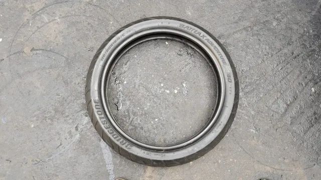 Pneu usado Bridgestone Battlax A40 110/80-19 - Foto 6