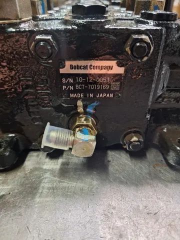 Comando Original Semi-Novo Para Bobcat E32 e E35 - Foto 5