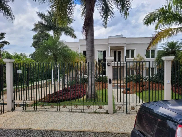 Vendo casa de alto padrão no Park Way