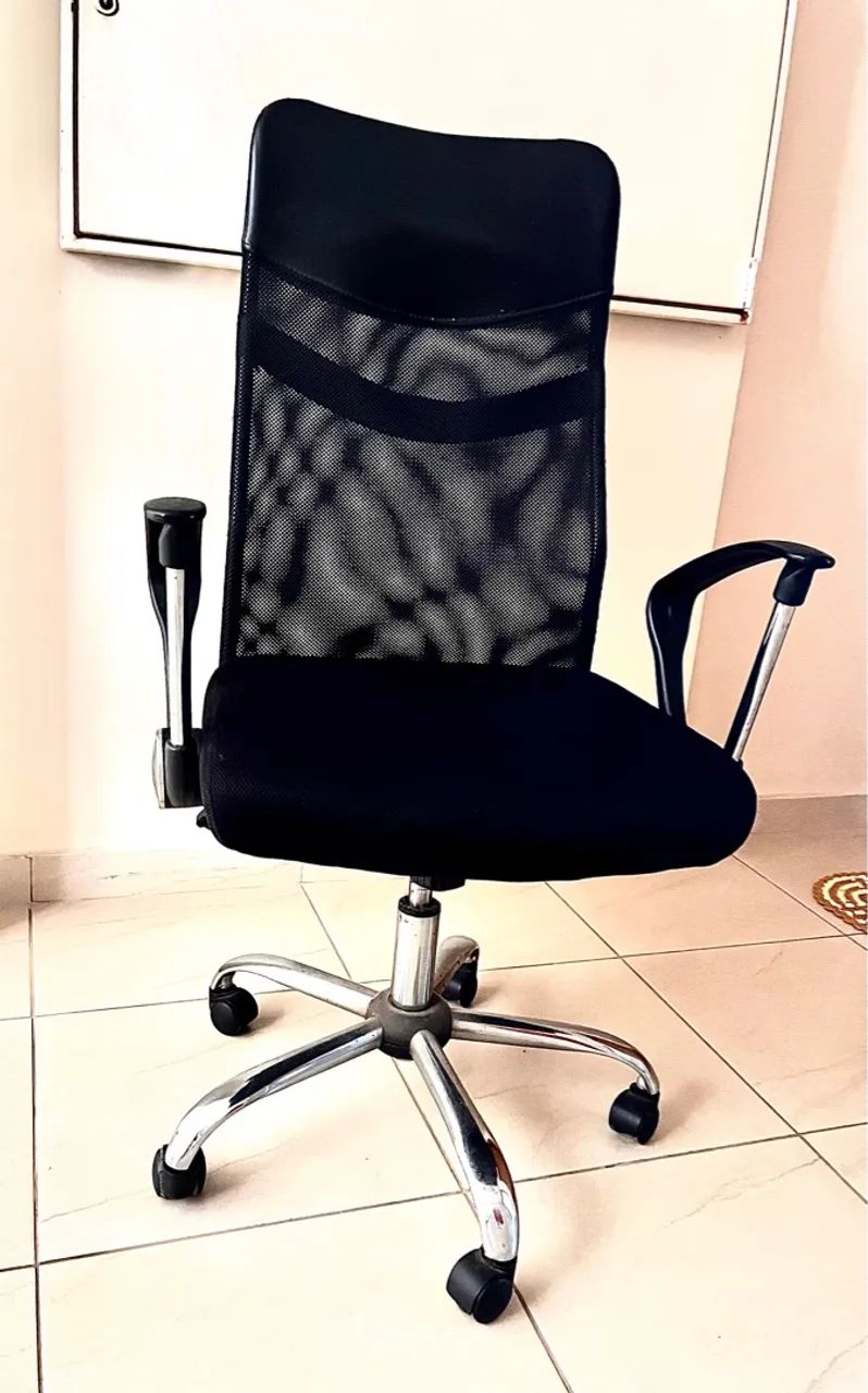 Cadeira Escritório Giratória estilo Presidente - Foto 5