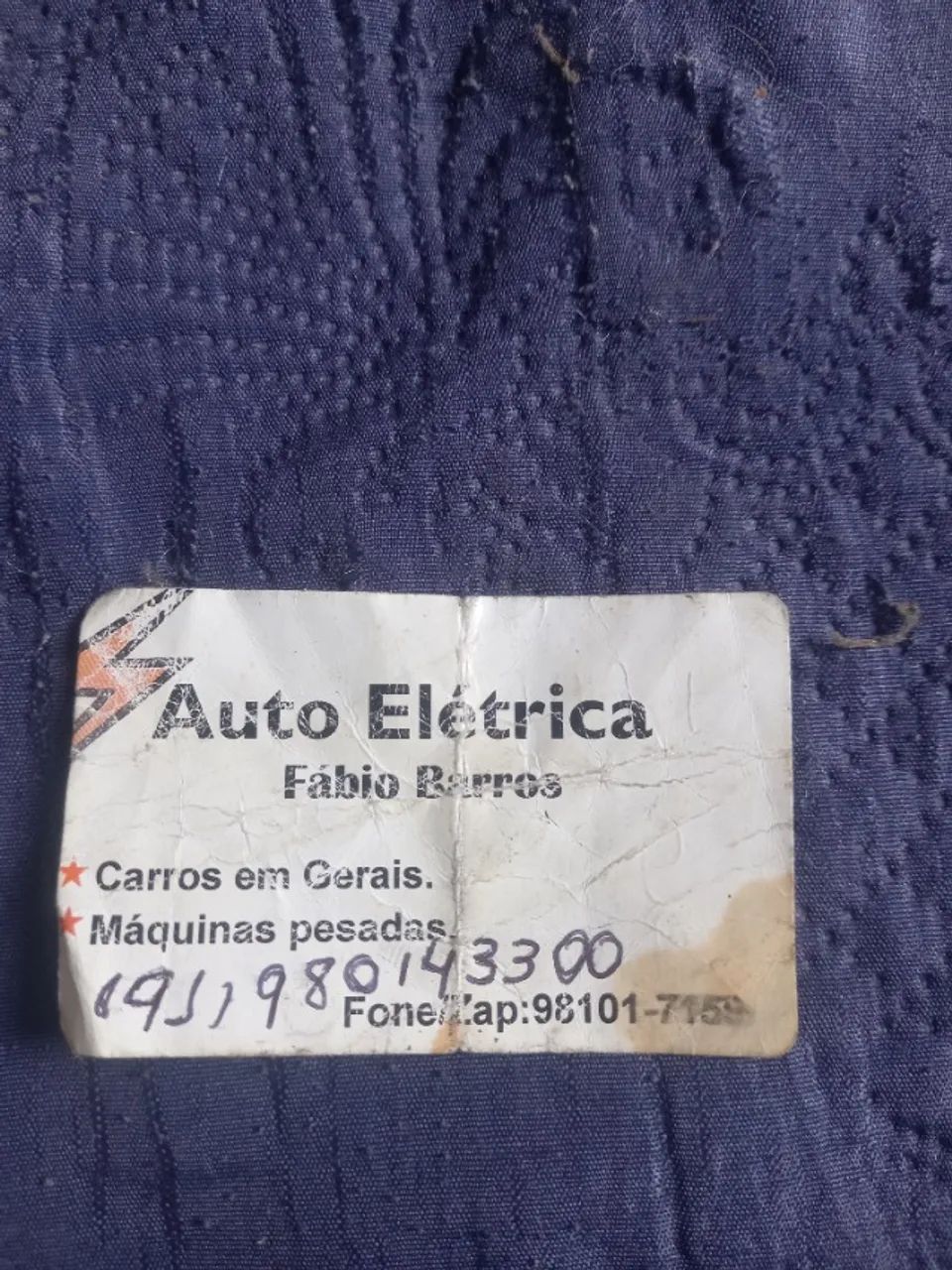 Eletricista de veículos e automóveis 