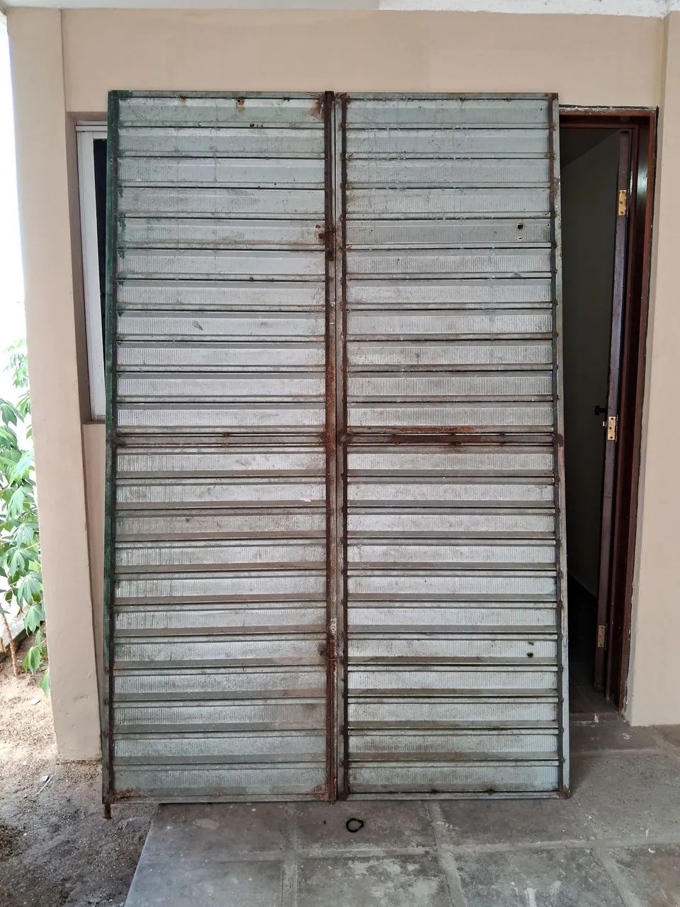 Portâo largura 2.20 altura 170