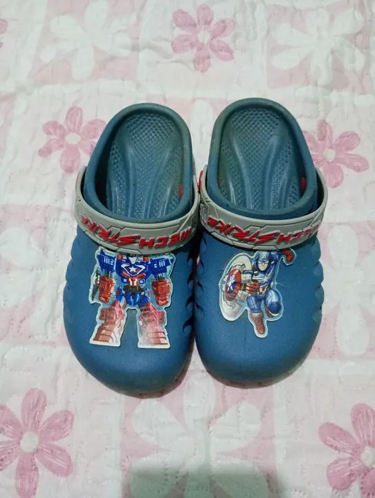 Chinelos infantis super heróis