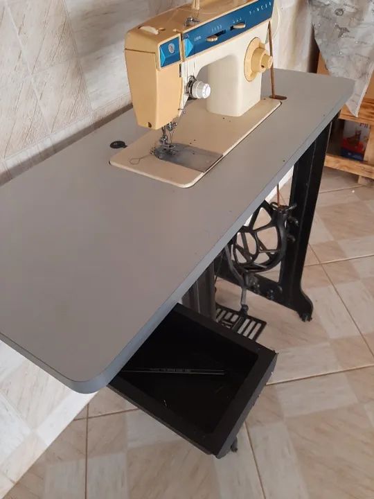 VENDO MÁQUINA DE COSTURA SINGER ZIGZAG - Foto 3