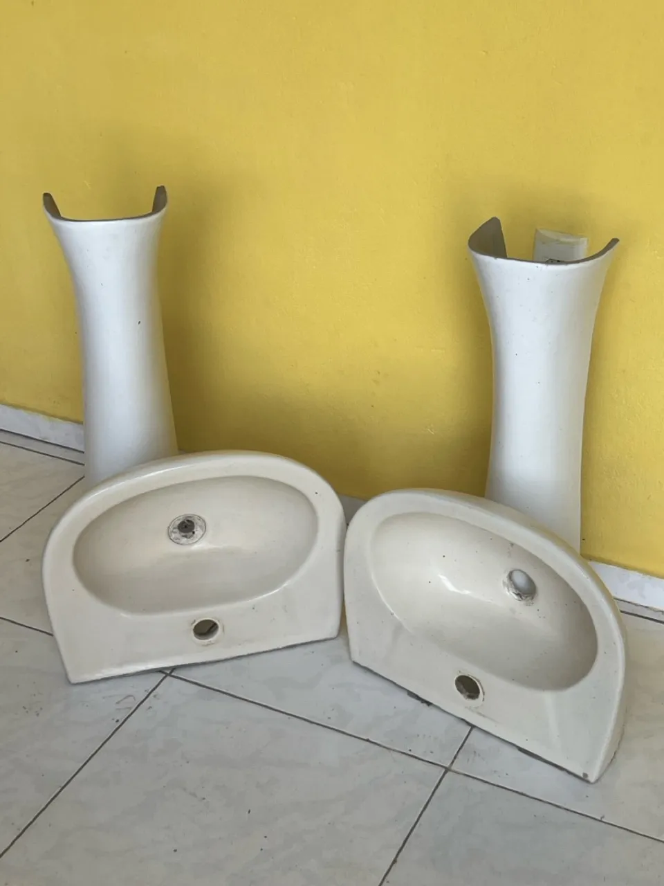Pias com colunas para banheiro ?..