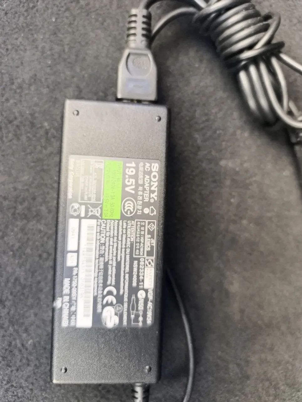 Carregador Sony VGP-AC19V34 - 19.5V (Semi novo)