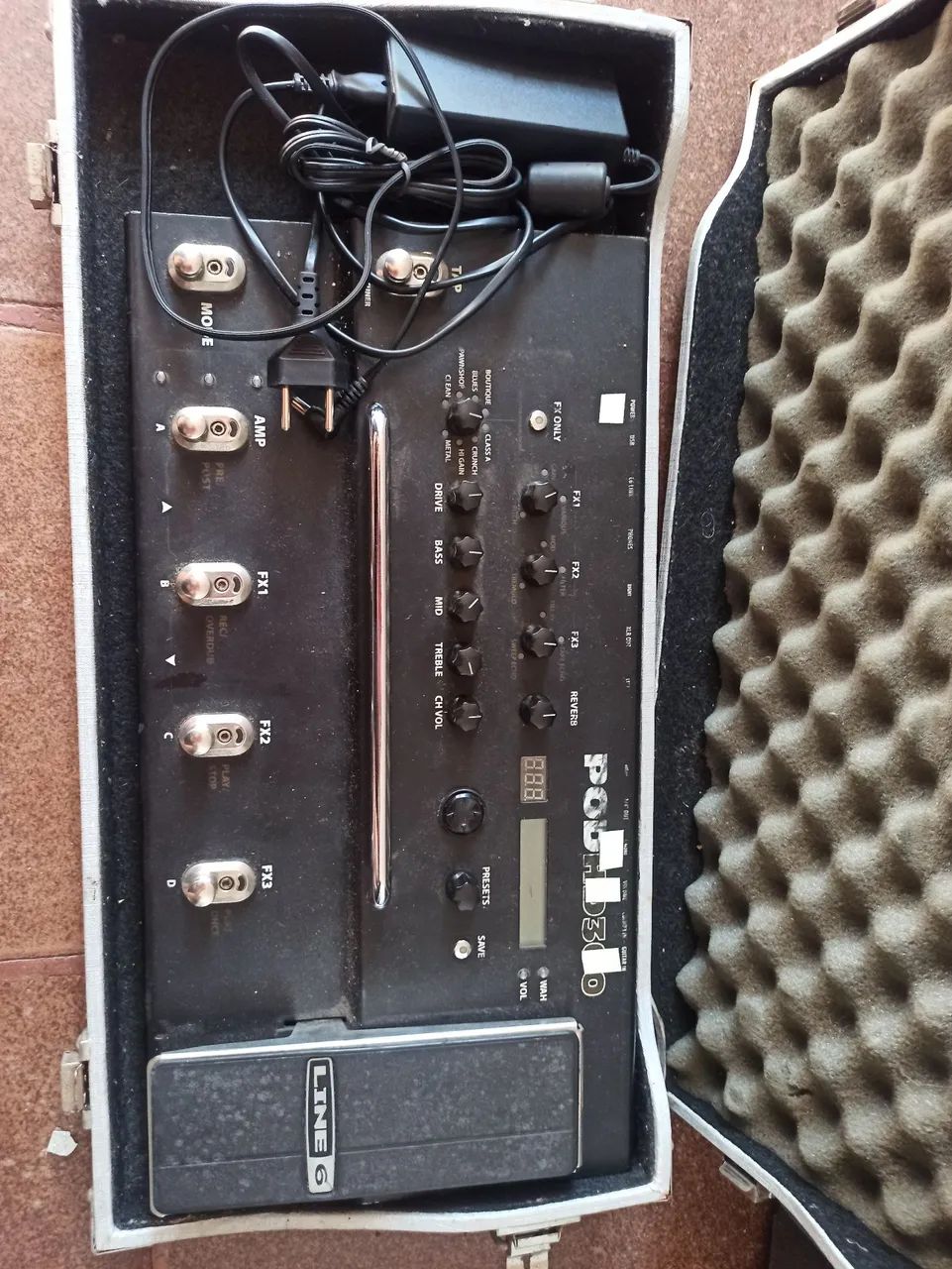 Pedaleira Line 6 Pod HD300
