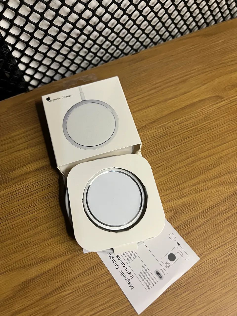 Carregador Sem Fio Para iPhone Magnético Magsafe Tipo C De Carregamento Rápido Redondo - Foto 2