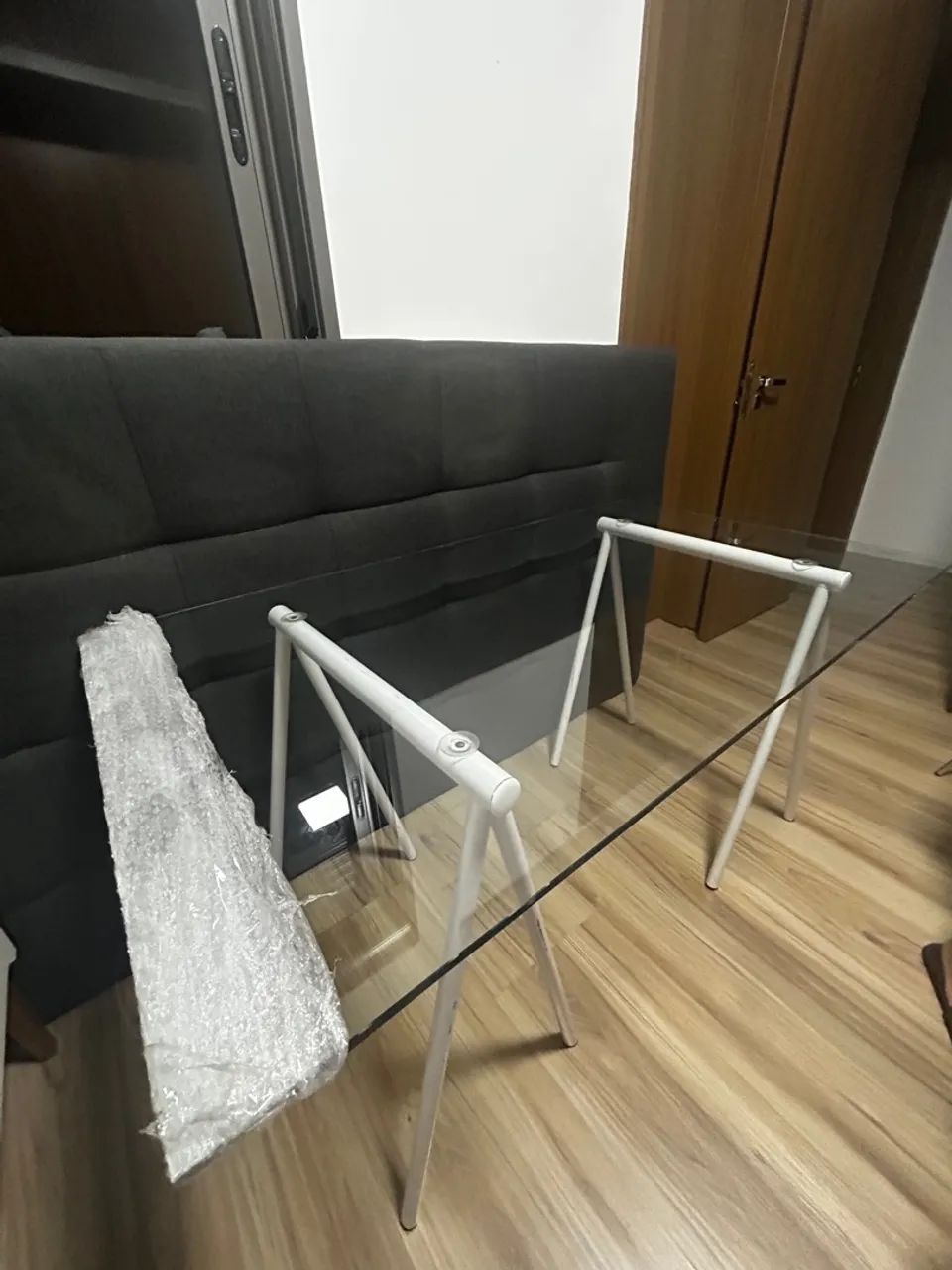Mesa de Vidro com Estrutura Branca64962120409091123