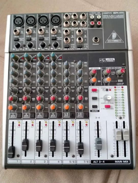 Mesa de Som Behringer Xenyx 1204 USB - Foto 3