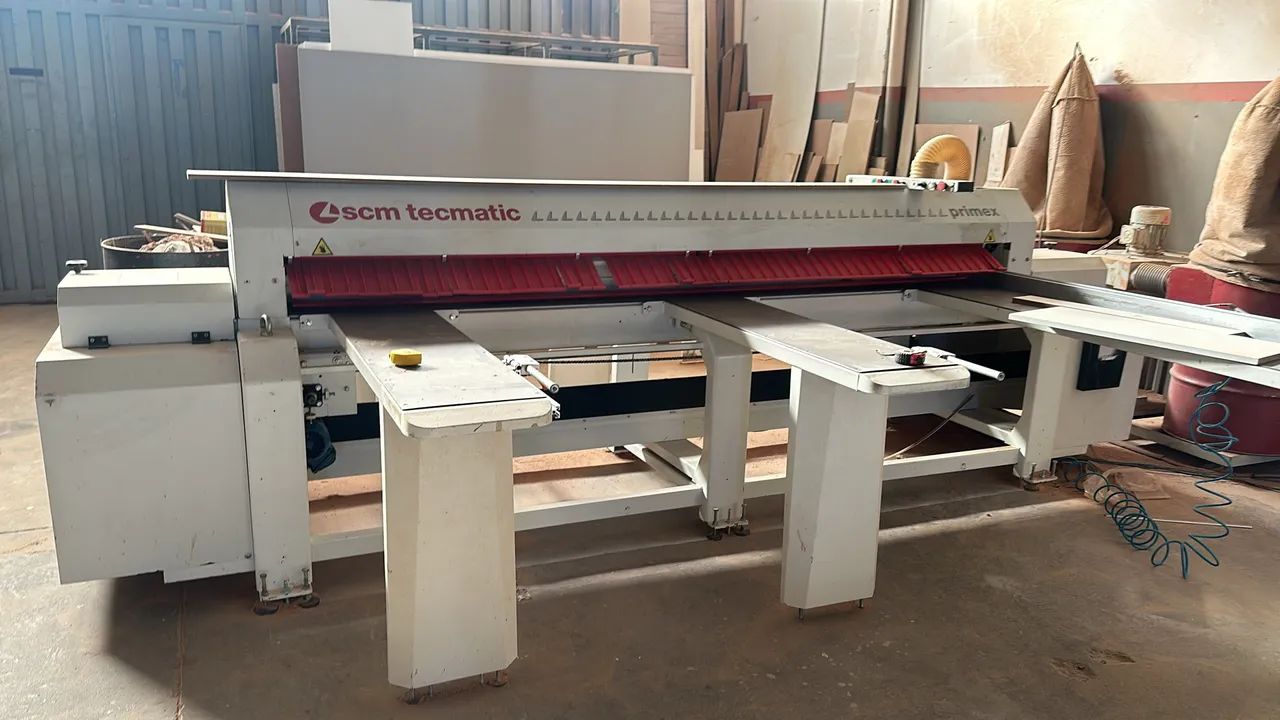 Máquina de Corte de Madeira Industrial - Foto 2