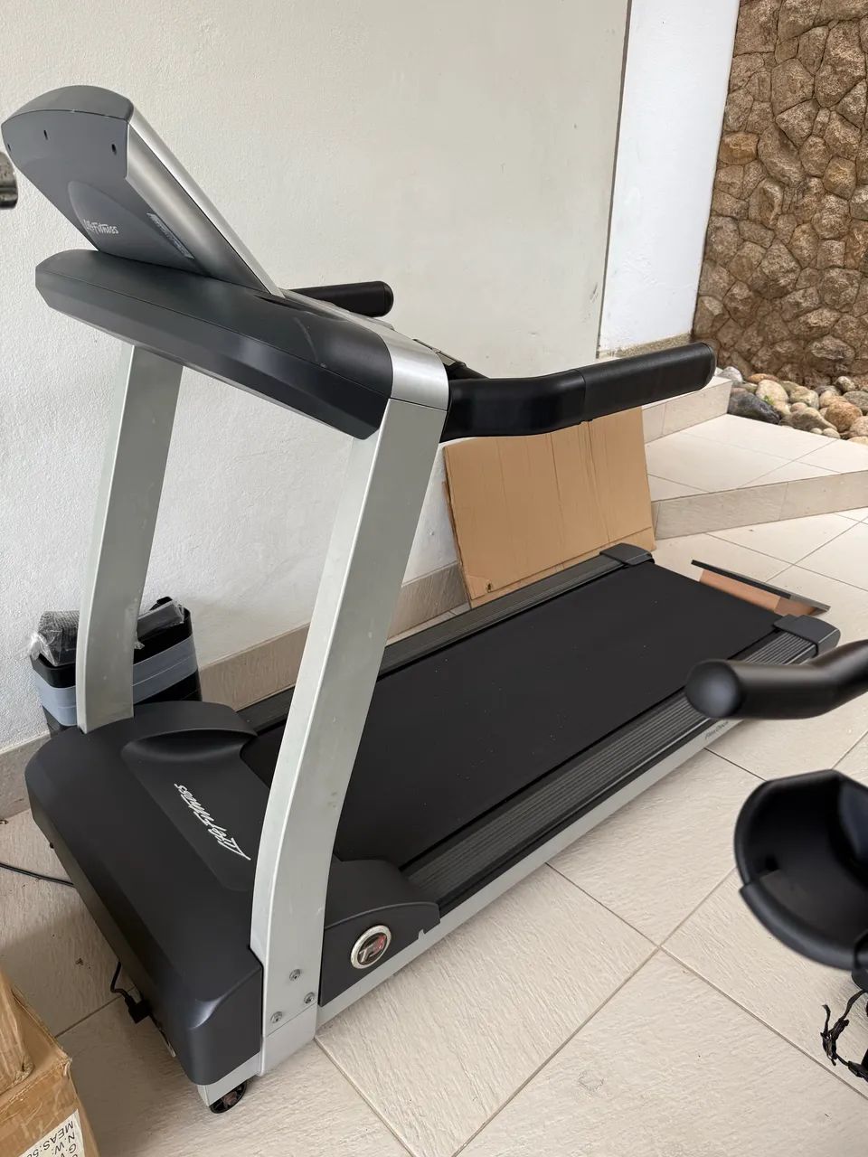 Equipamentos para academia / Studio- Esteira Life Fitness T3 - Foto 5