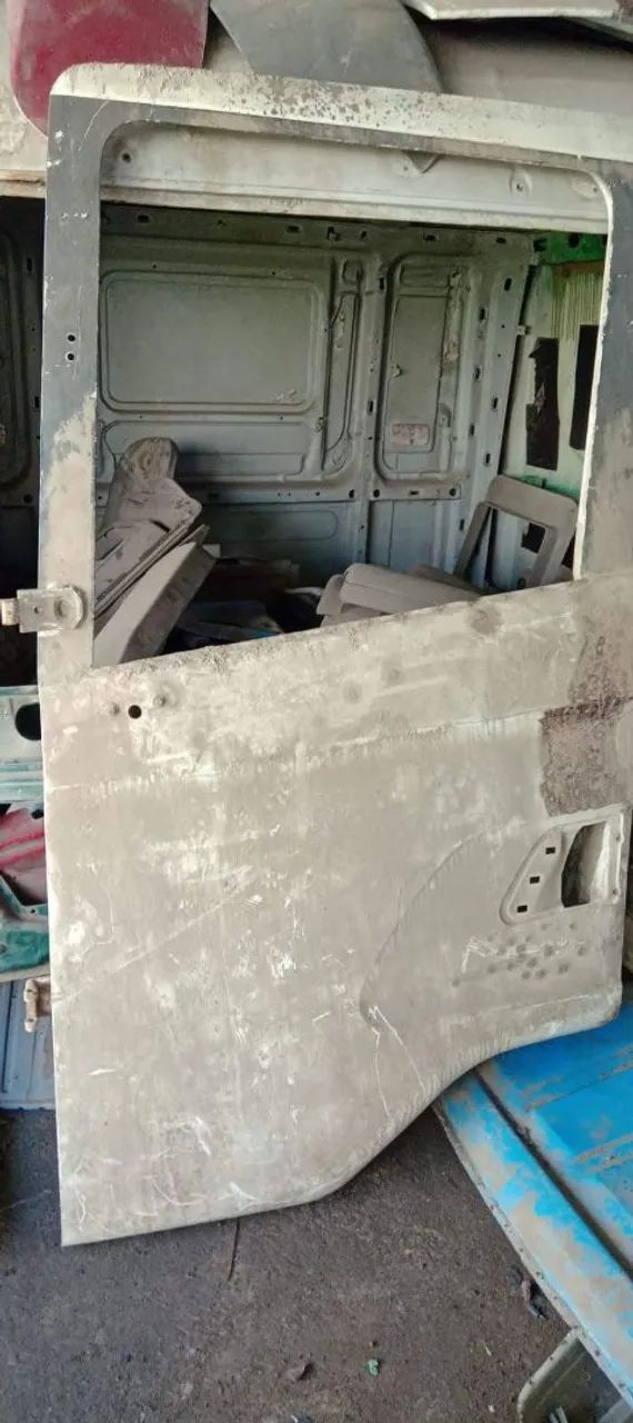 Porta Scania lado esquerdo 